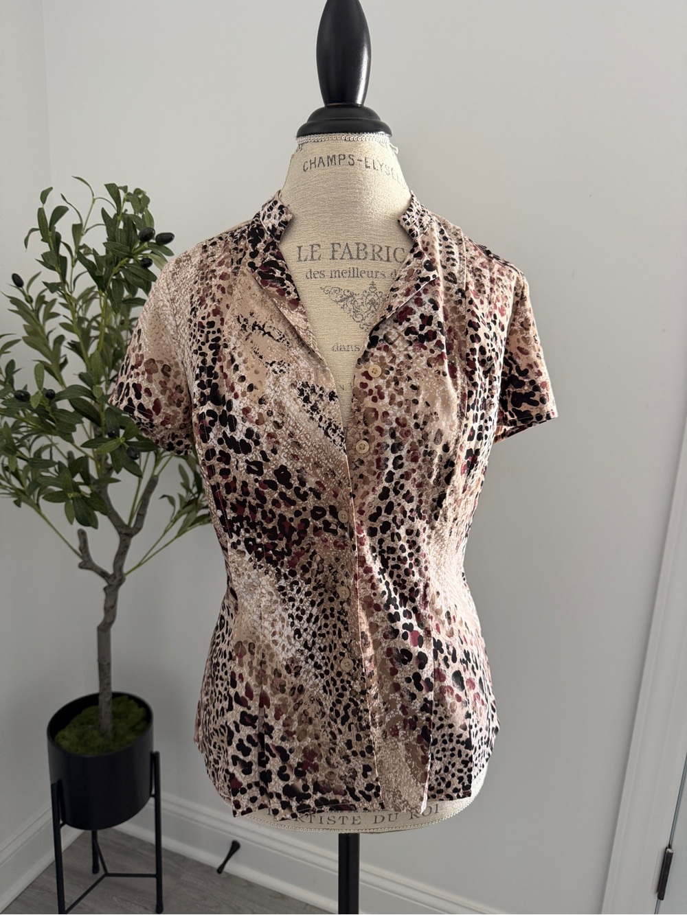 Dana Buchman Beige and Rose Leopard Print Button-Front Blouse